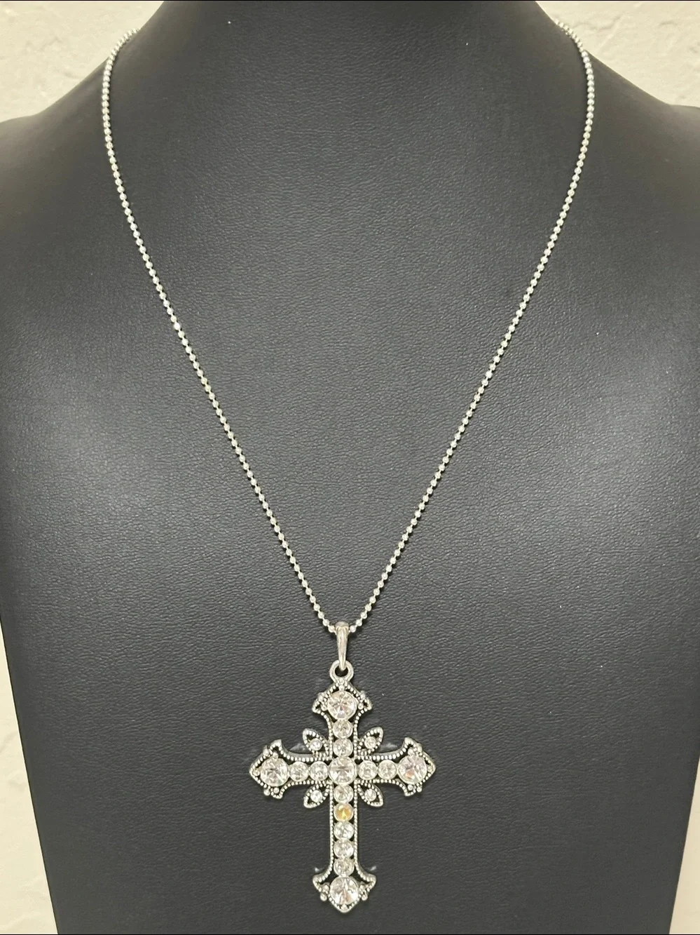 Premier Designs Grace Silver Tone Cross Necklace